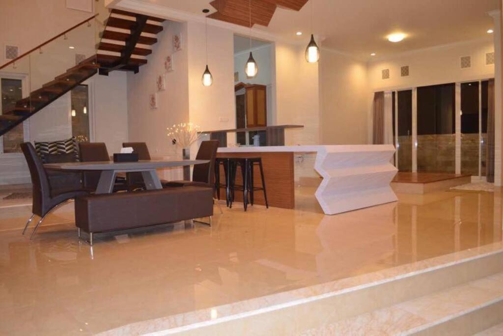 Villa Agro Kusuma Pinus R7 Batu  Εξωτερικό φωτογραφία
