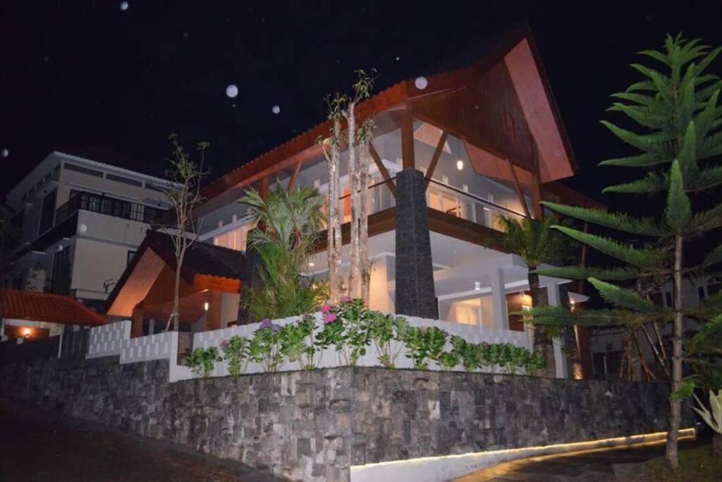 Villa Agro Kusuma Pinus R7 Batu  Εξωτερικό φωτογραφία
